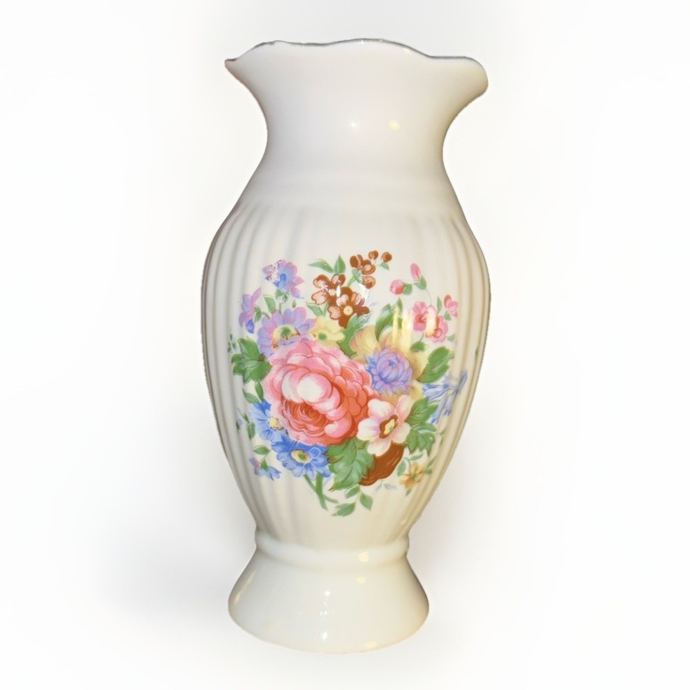 Royal Imports White Ribbed Ceramic Floral Vase Scalloped Silver Trim Bud Vase